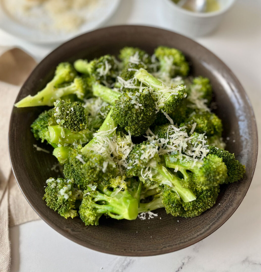 Steamed Broccoli With Garlic Butter Longhorn Style