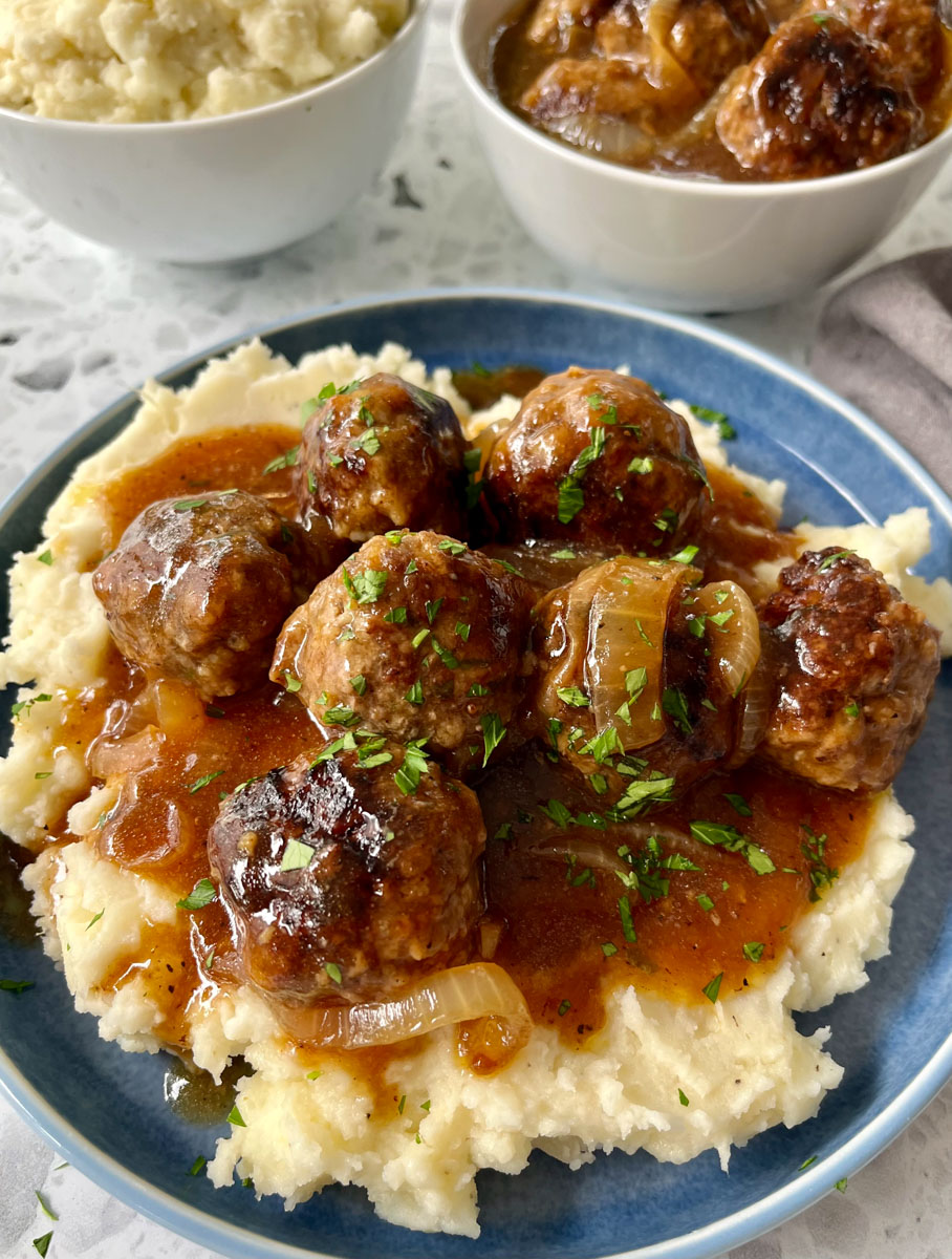 Meatballs with Mashed Potatoes and Onion Gravy