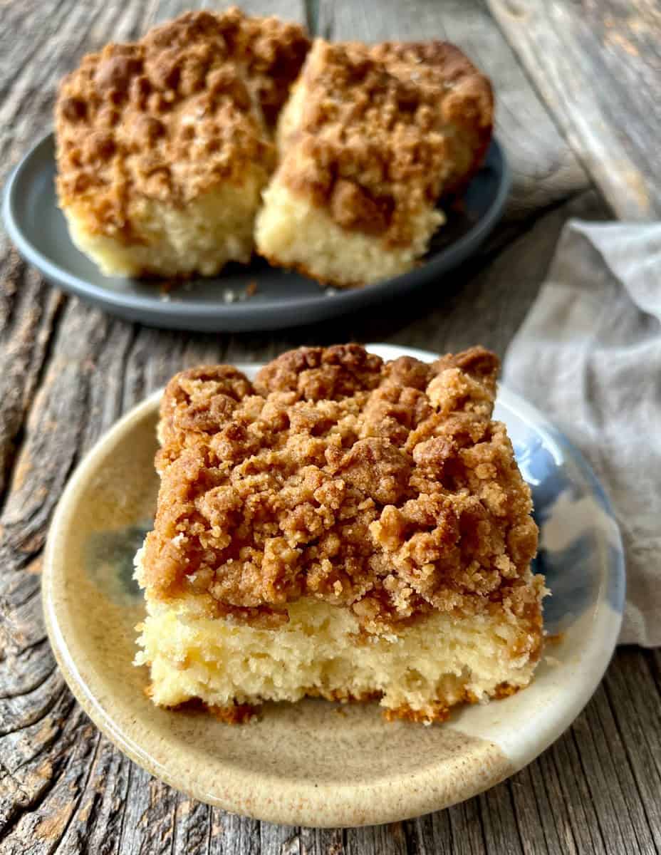Easy Old Fashioned Bisquick Coffee Cake (9×13 size)
