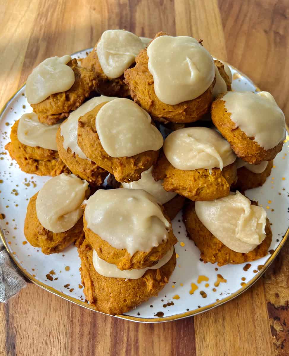 Old-Fashioned Soft Pumpkin Cookies (Easy Recipe)